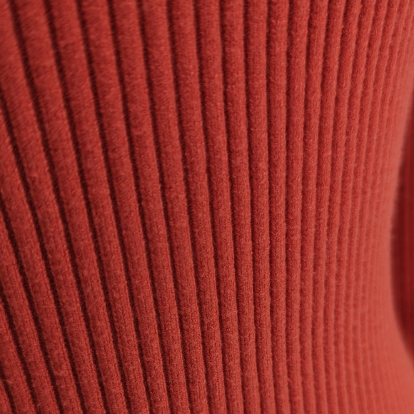 30037 Herve Leger Ribbed Knit Cold Shoulder Sweater Orange size Small fall - Picture 7 of 7